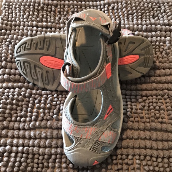 Humtto Size 7 - Picture 3 of 6